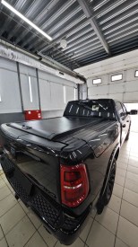 mekhanicheskaya-rolleta-na-kuzov-dodge-ram-rambox (4)